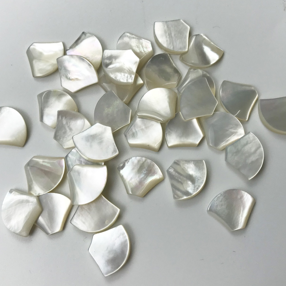 Polygonal semi precious stone jewelry, white shell small skirt pendant, semi-finished jewelry pendant