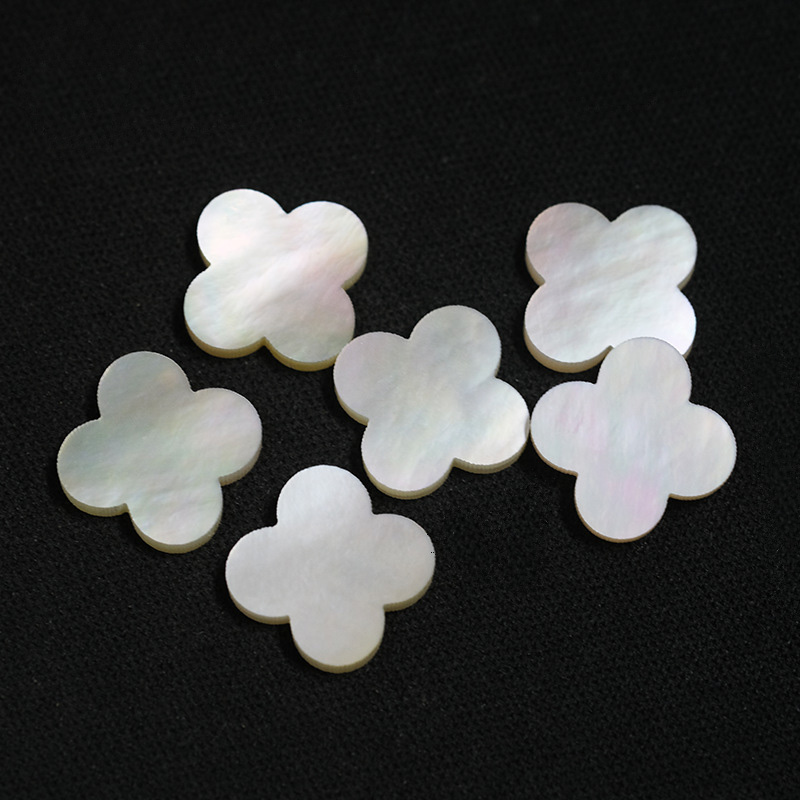 Hot selling Four Leaf Clover Natural White Beimu Accessories White Plate Beige Four Leaf Clover Bare Stone Inlaid Accessories Simple and Fashionable