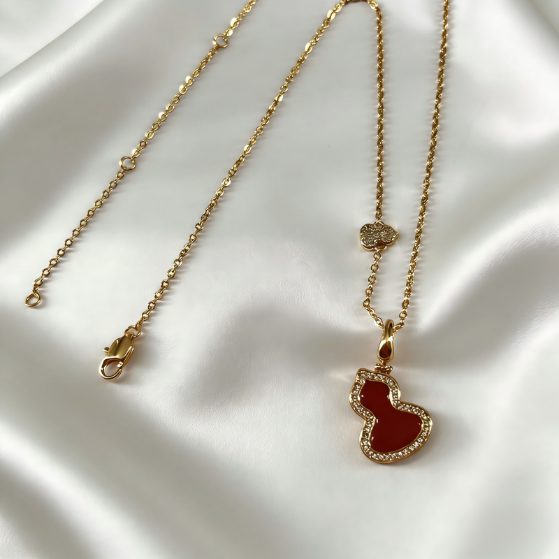 Red Agate Gourd Pendant Necklace