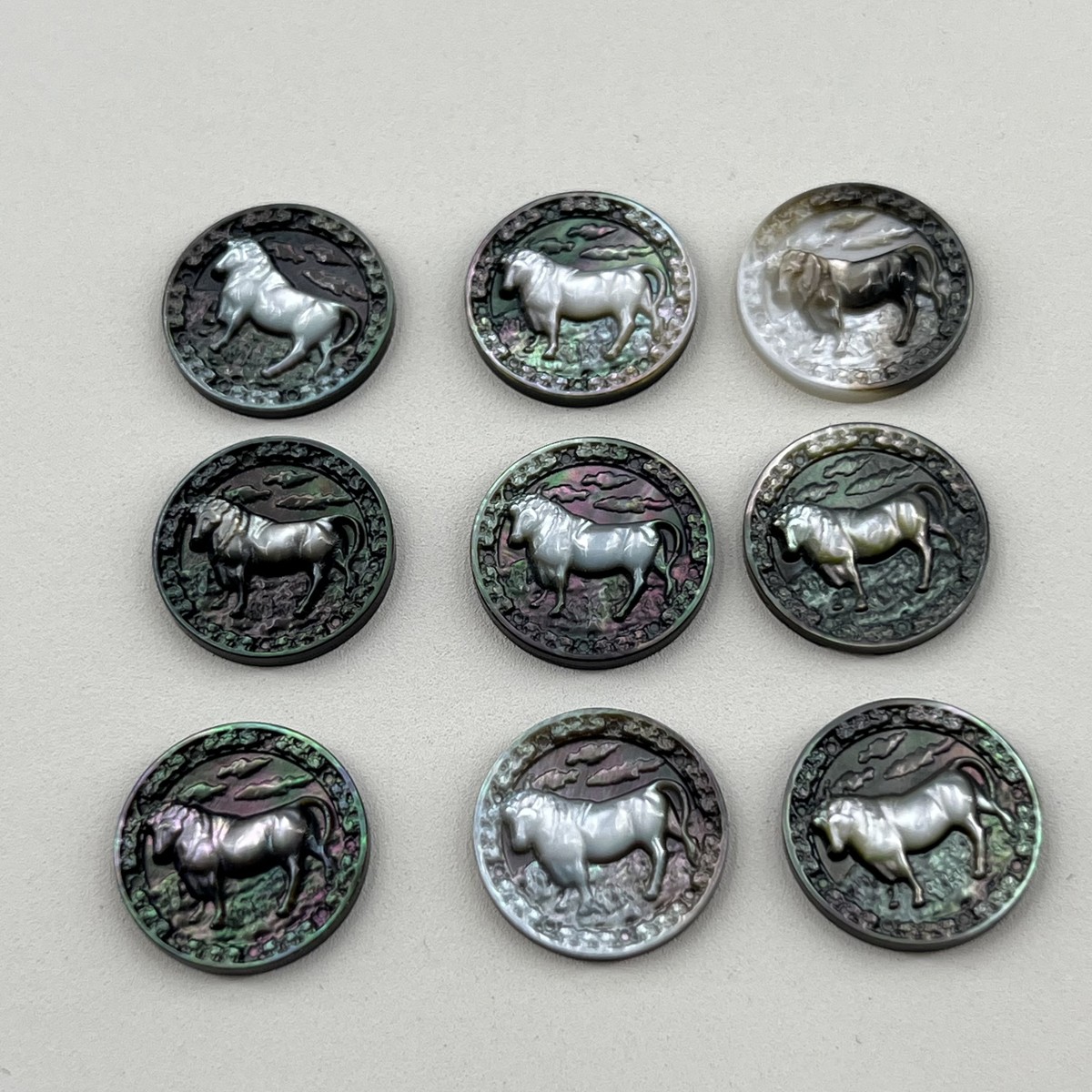 Black Shell Carving of the Twelve Constellations Taurus