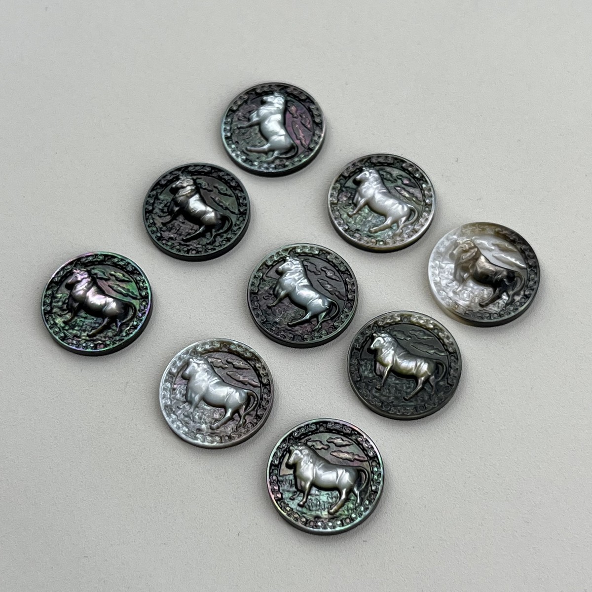 Black Shell Carving of the Twelve Constellations Taurus