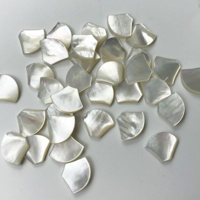 Polygonal semi precious stone jewelry, white shell small skirt pendant, semi-finished jewelry pendant