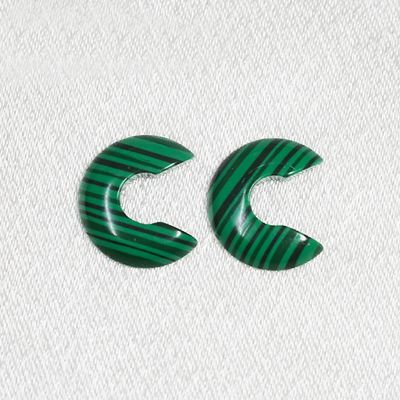 Synthetic peacock stone straight line peacock stone turquoise crescent naked stone U-shaped amulet accessories DIY wholesale